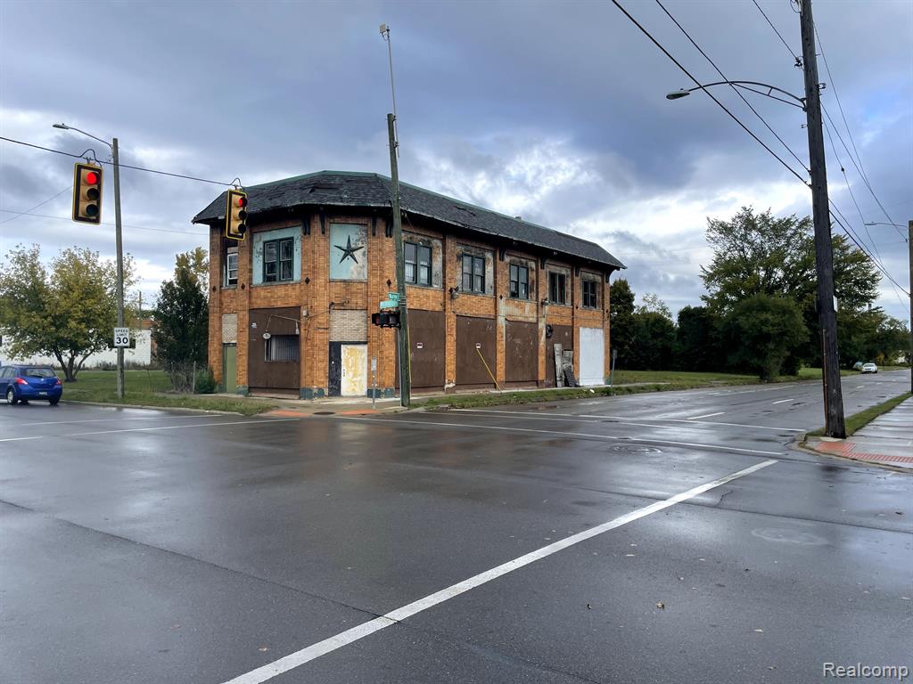 5000 Mcdougall Street Property Photo 1