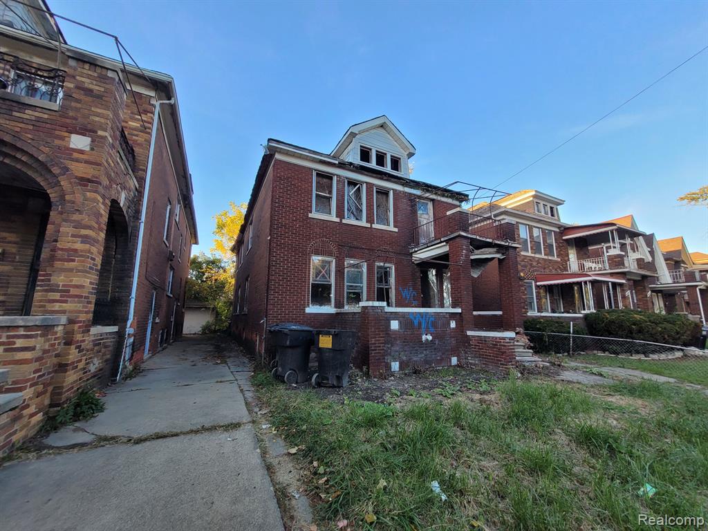 4824 Cortland Street Property Photo 2