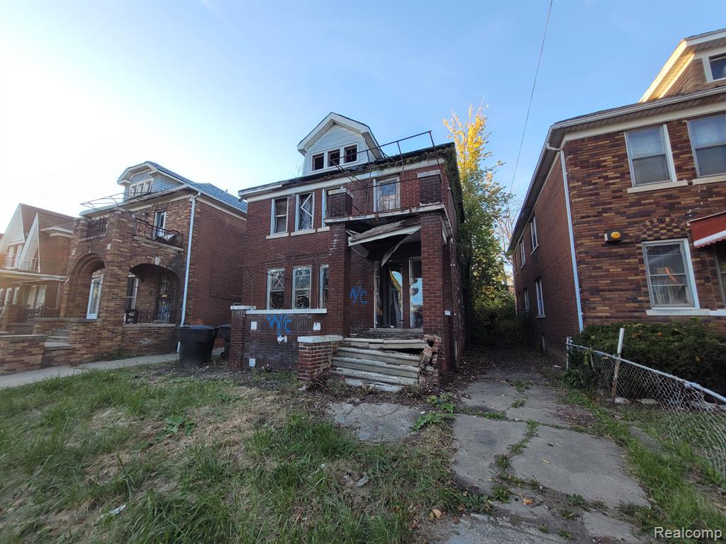4824 Cortland Street Property Photo 3