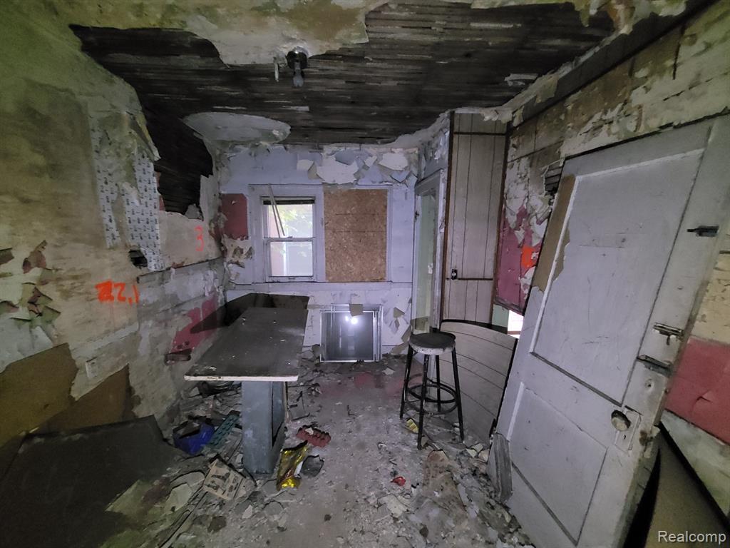 4824 Cortland Street Property Photo 12