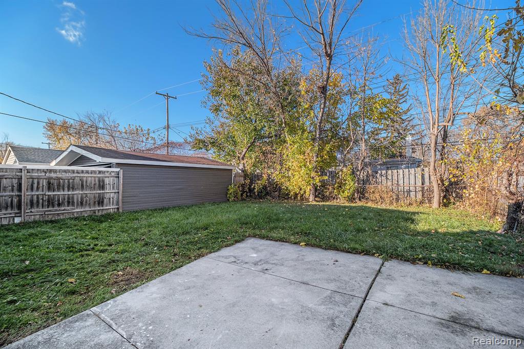 408 W Jarvis Avenue Property Photo 20