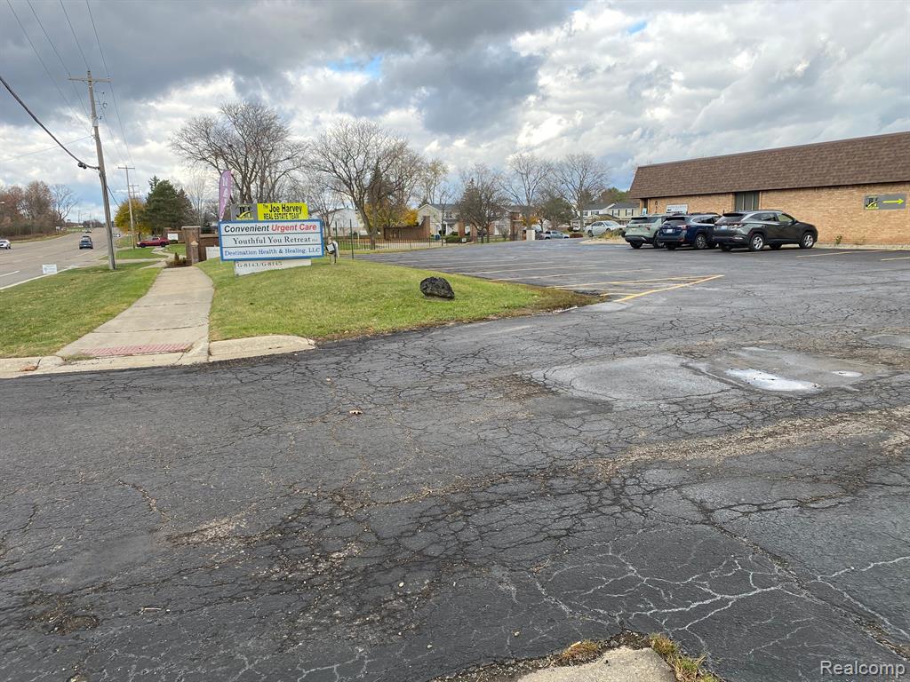 8145 S Saginaw Street Property Photo 3