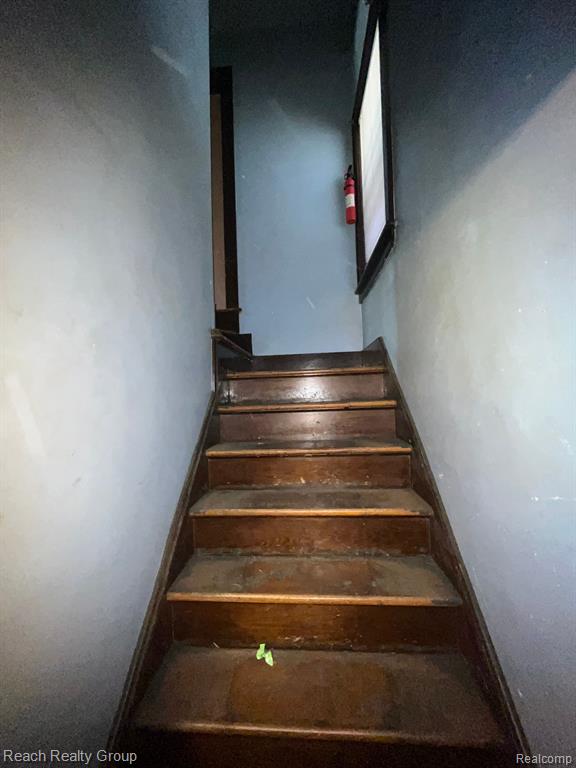 15782 Ohio Street Property Photo 12