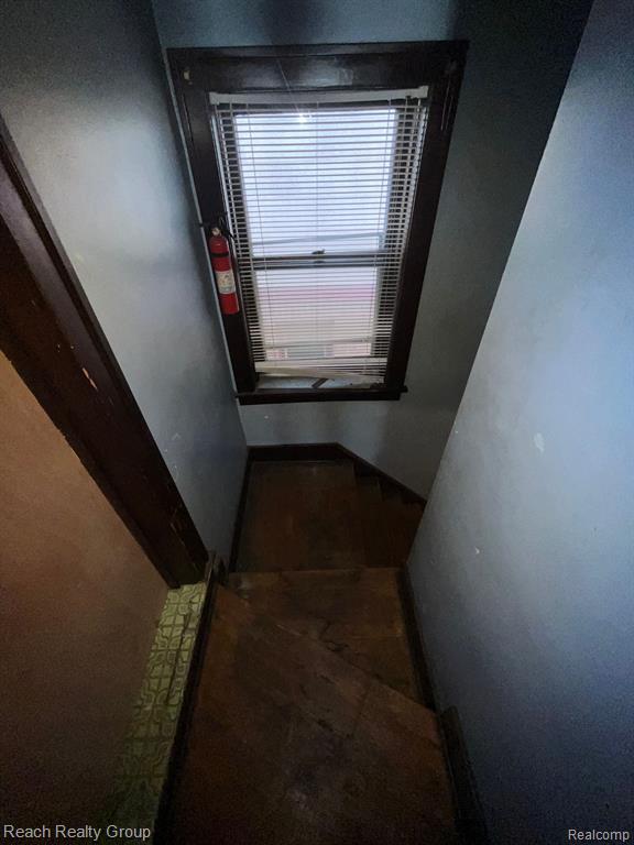 15782 Ohio Street Property Photo 18