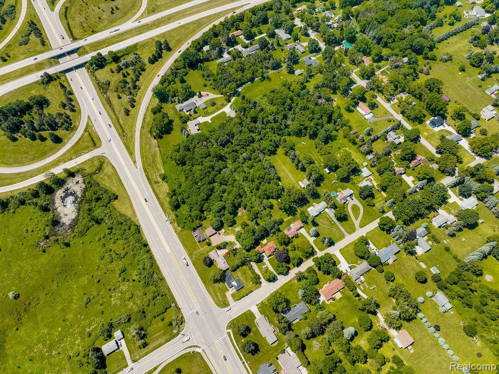 1208 S Lapeer Road Property Photo 1