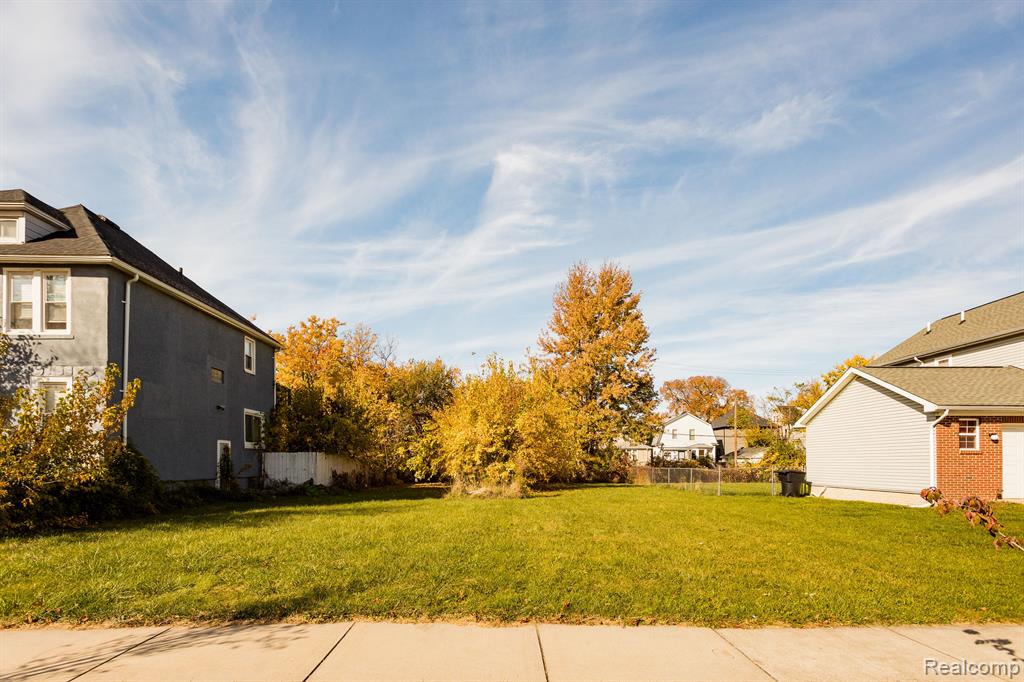 553 Alger Street Property Photo 1