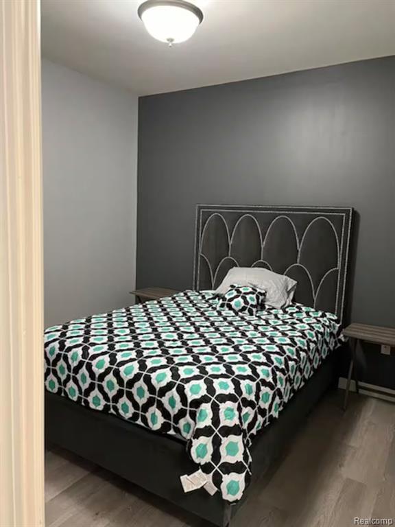 1008 S Military Street Property Photo 12