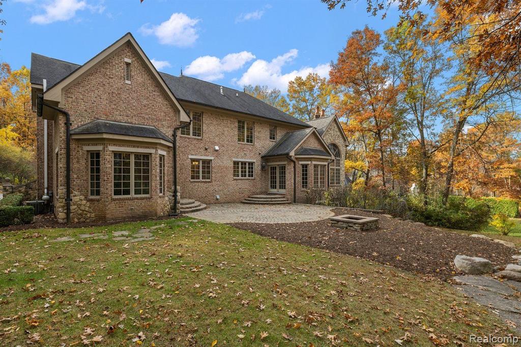2541 Plum Creek Court Property Photo 10