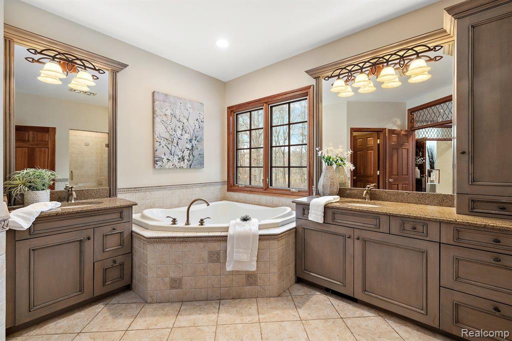 2541 Plum Creek Court Property Photo 60