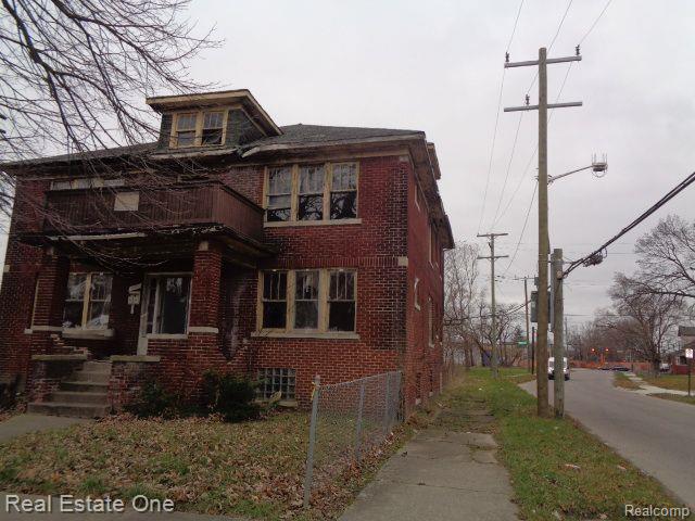 10011 Belleterre Street Property Photo 3