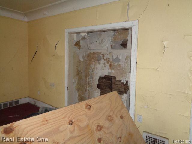 10011 Belleterre Street Property Photo 9