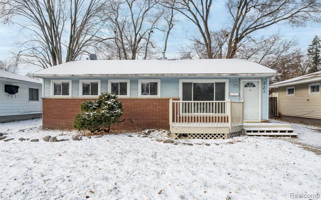 723 N Campbell Road Property Photo 1