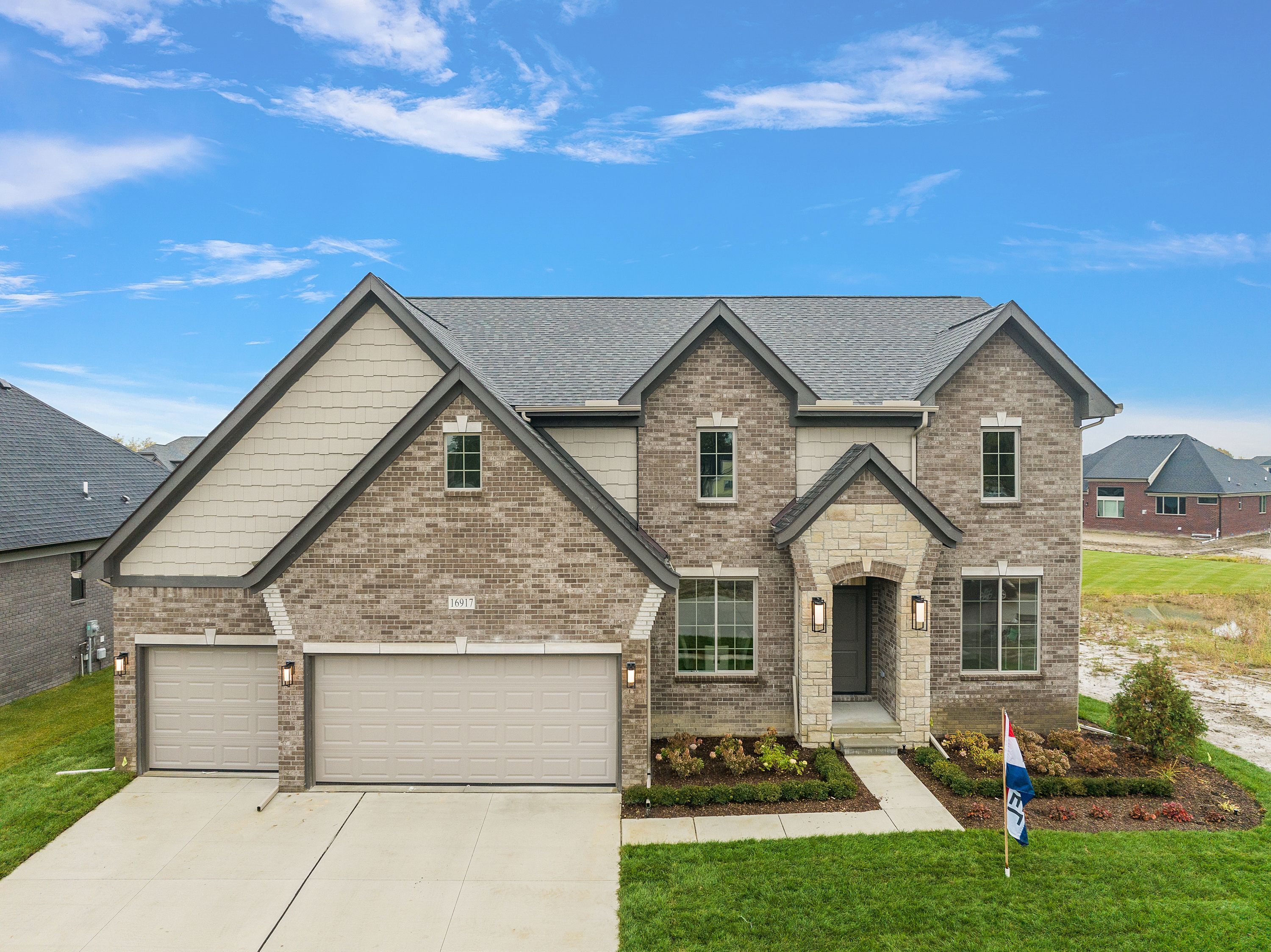 49387 Langford Drive Property Photo 1