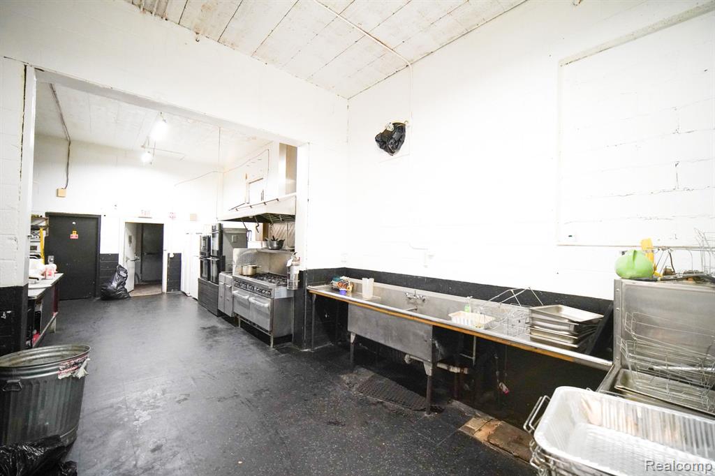 10820 Whittier Street Property Photo 20