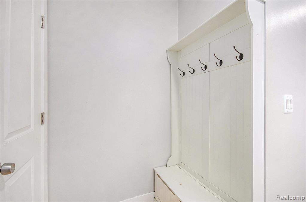 21700 California Street Property Photo 18