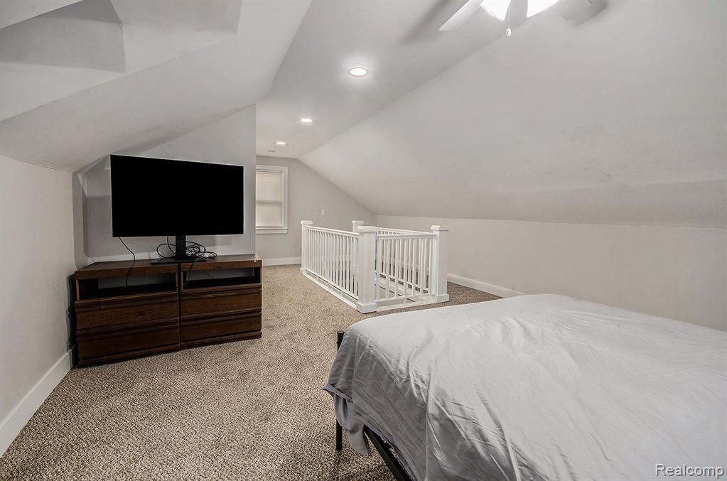 21700 California Street Property Photo 21