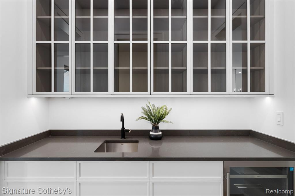 540 Watkins Street Property Photo 12