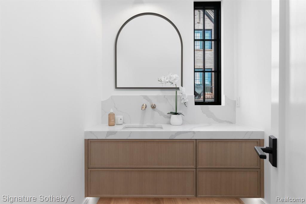540 Watkins Street Property Photo 15