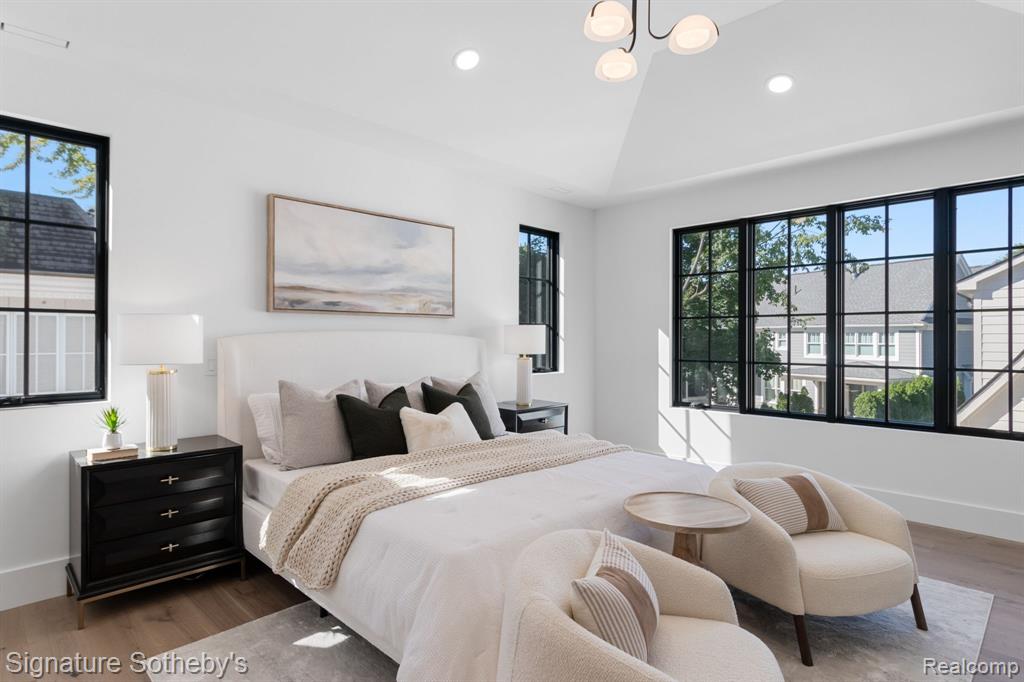 540 Watkins Street Property Photo 17