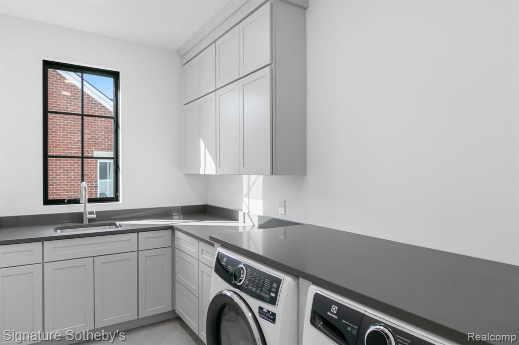 540 Watkins Street Property Photo 33