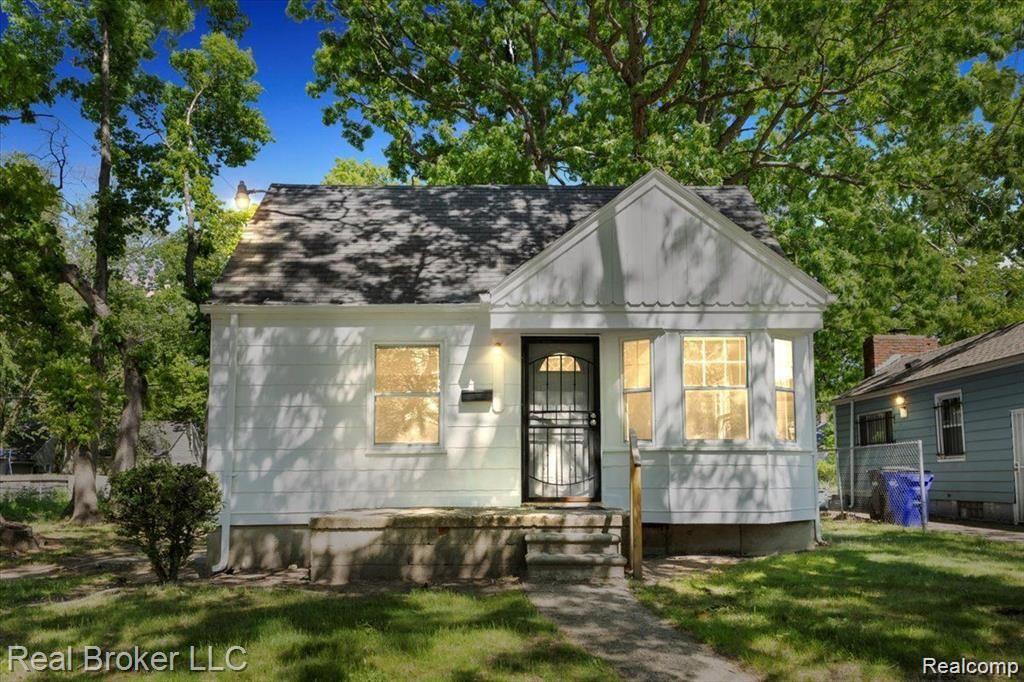 19974 FERGUSON Street Property Photo 1