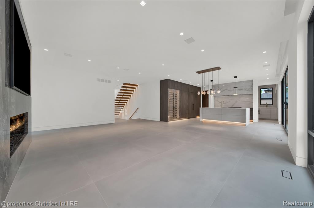 512 George Street Property Photo 11