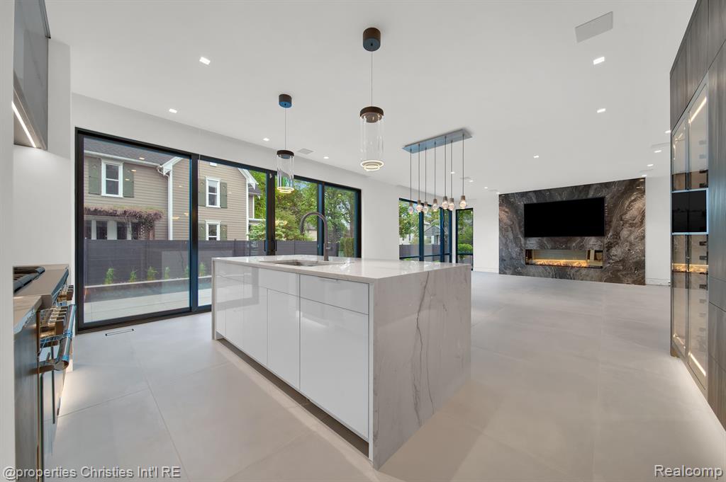 512 George Street Property Photo 18