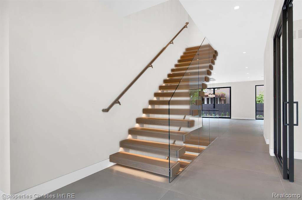 512 George Street Property Photo 24