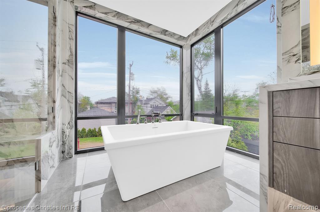 512 George Street Property Photo 30
