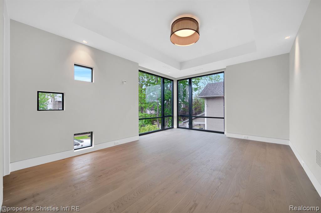 512 George Street Property Photo 35