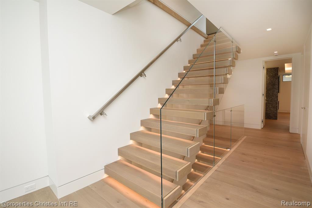 512 George Street Property Photo 41
