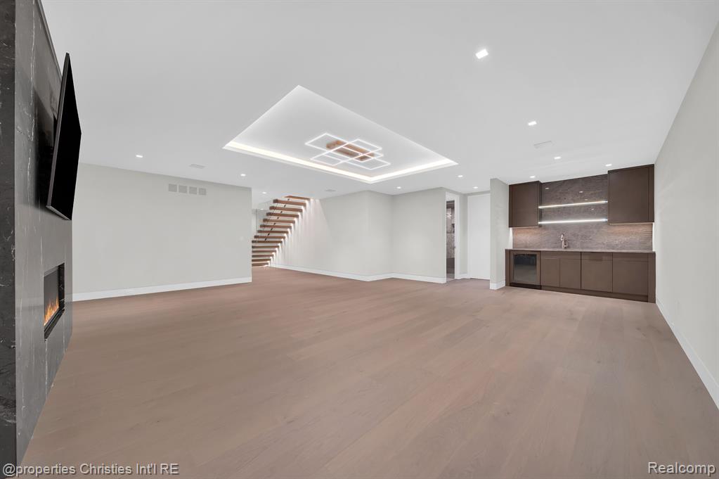 512 George Street Property Photo 49