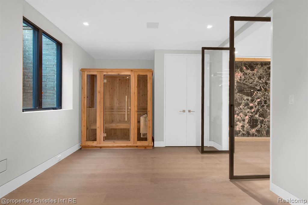 512 George Street Property Photo 51