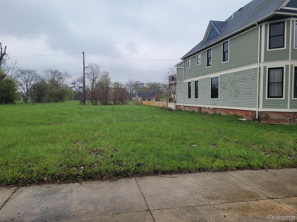 3028 14th Street Property Photo 2