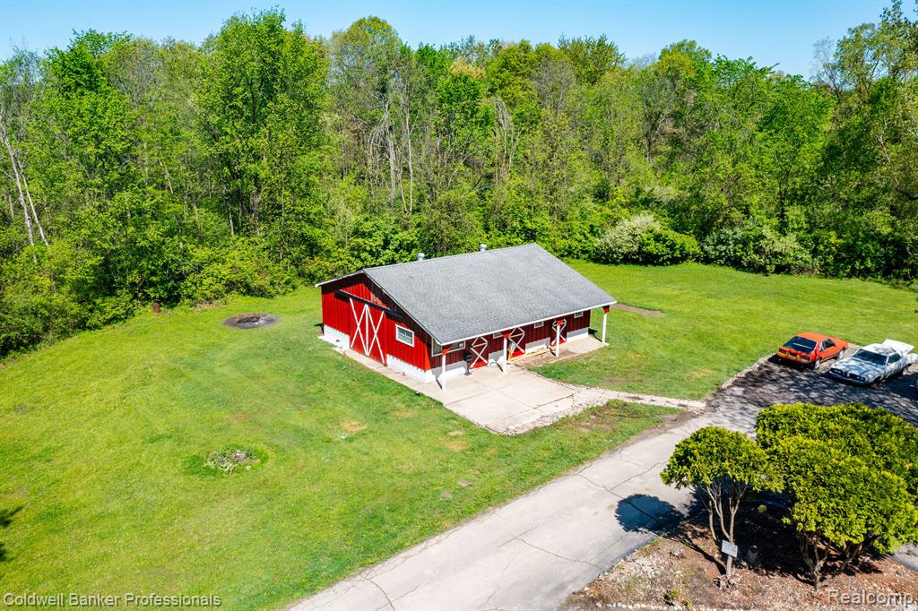 8899 Dwyer Road Property Photo 5