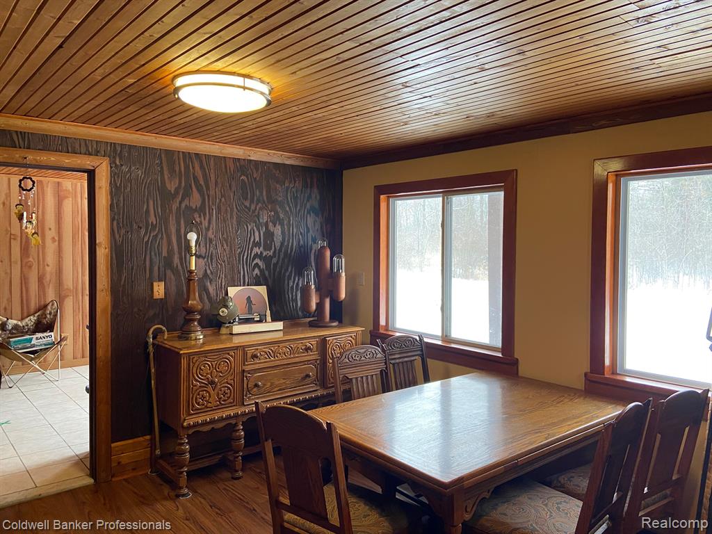 8899 Dwyer Road Property Photo 22