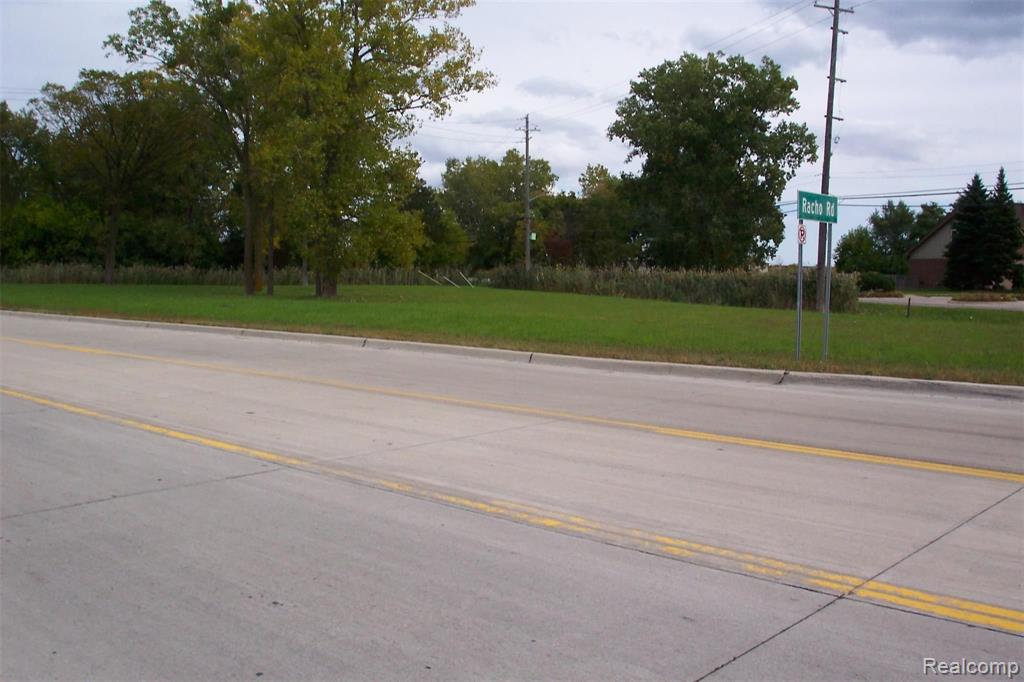 Vacant Sibley Road Property Photo 3