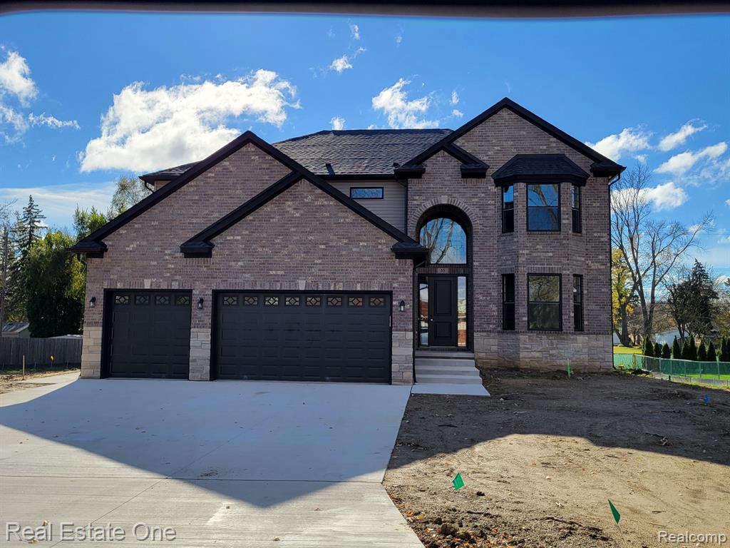 611 Vanderpool Drive Property Photo 1