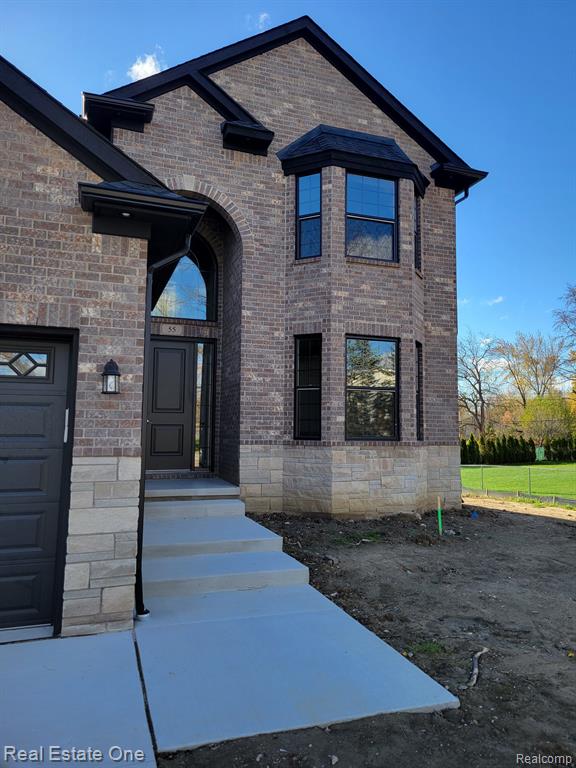 611 Vanderpool Drive Property Photo 2