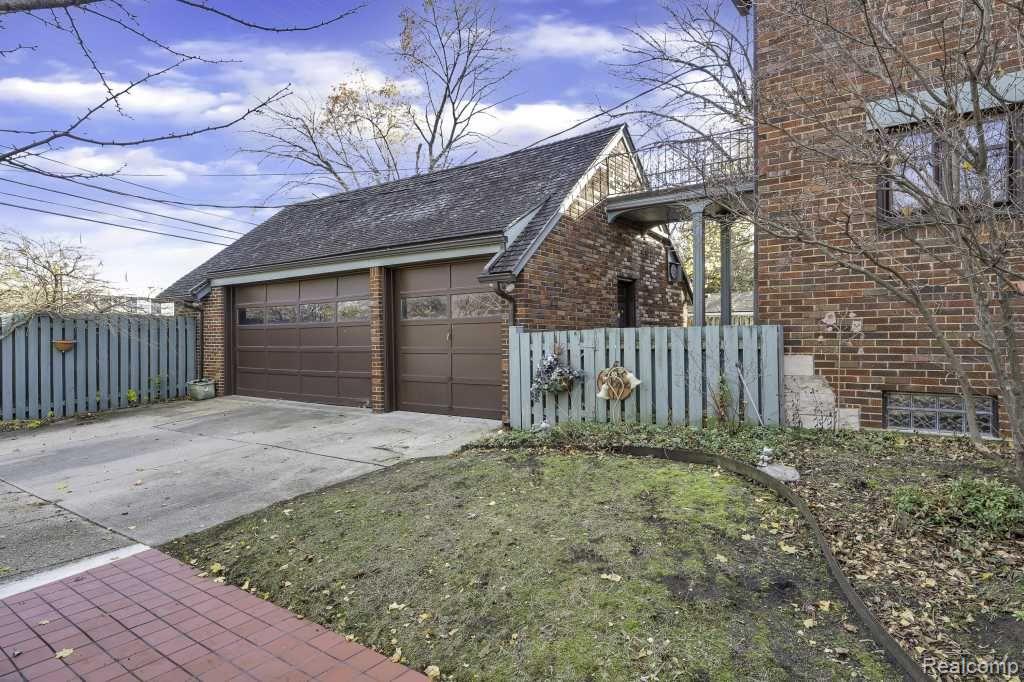 25690 York Road Property Photo 6