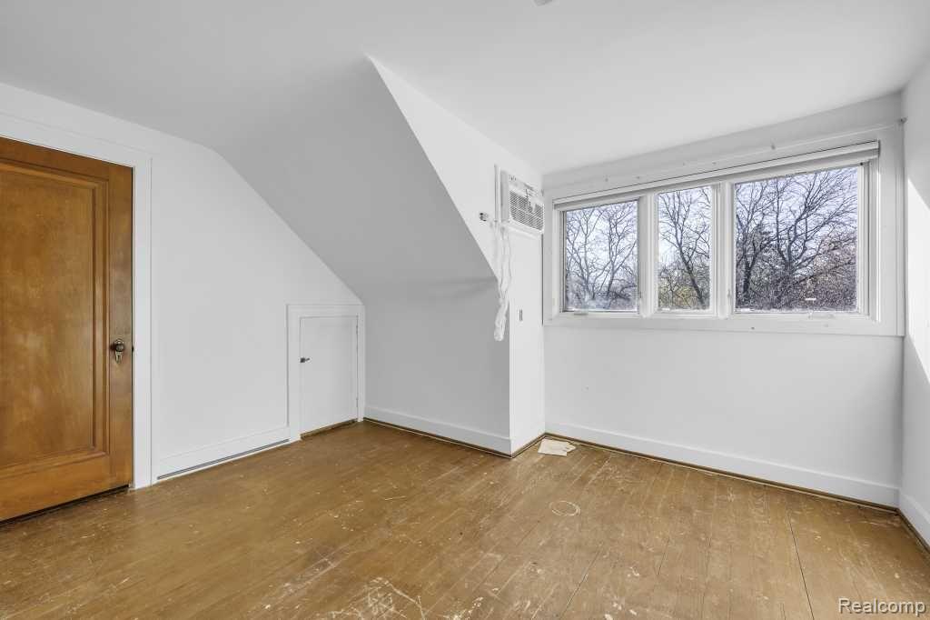 25690 York Road Property Photo 35