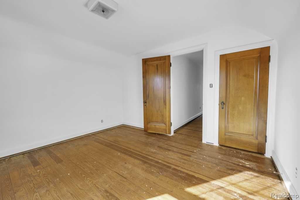 25690 York Road Property Photo 37