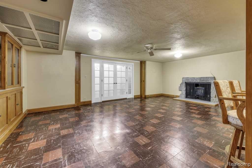25690 York Road Property Photo 41