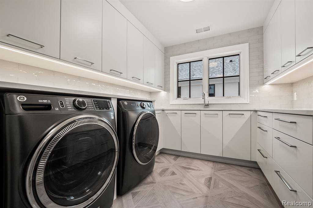 1120 Lyonhurst Street Property Photo 41