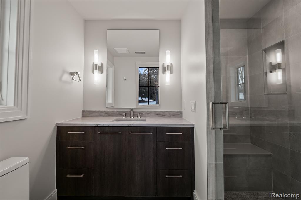 1120 Lyonhurst Street Property Photo 45