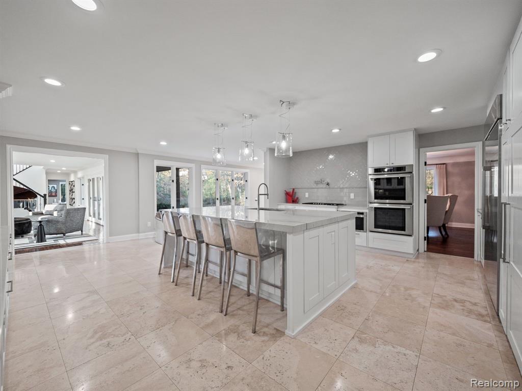 5190 Clarendon Crest Street Property Photo 11