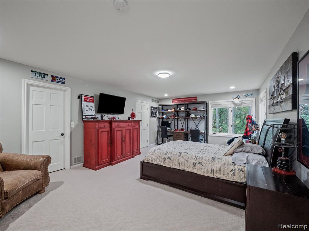 5190 Clarendon Crest Street Property Photo 42