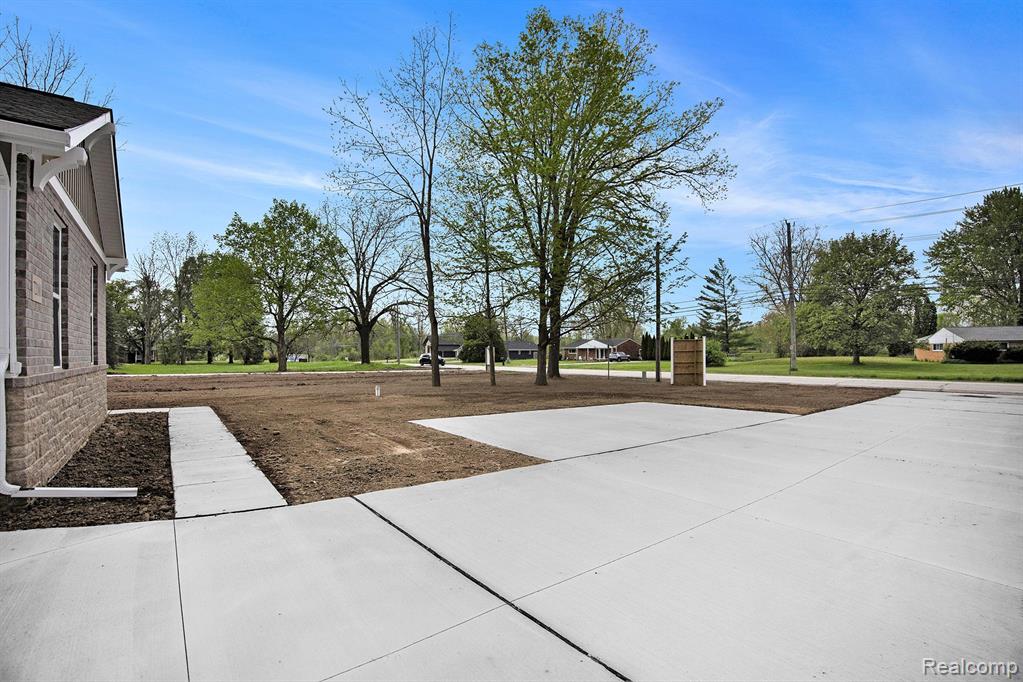 72180 Van Dyke Property Photo 24