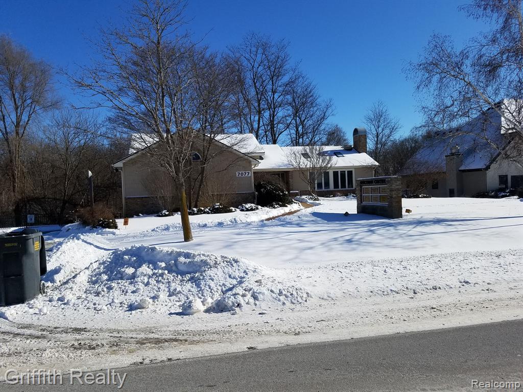 7077 Fieldcrest Drive Property Photo 2