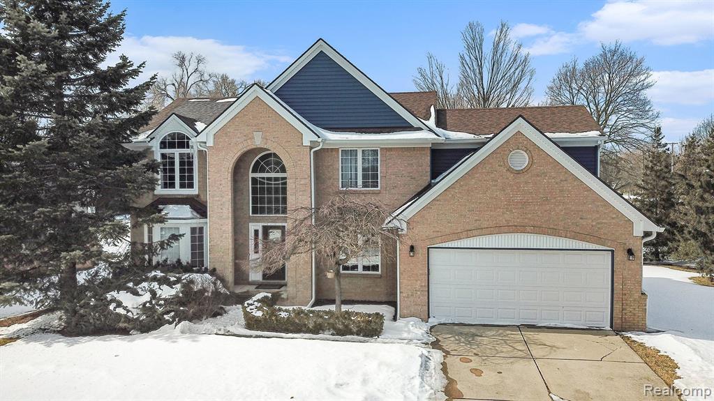 110 Easton Drive Property Photo 1